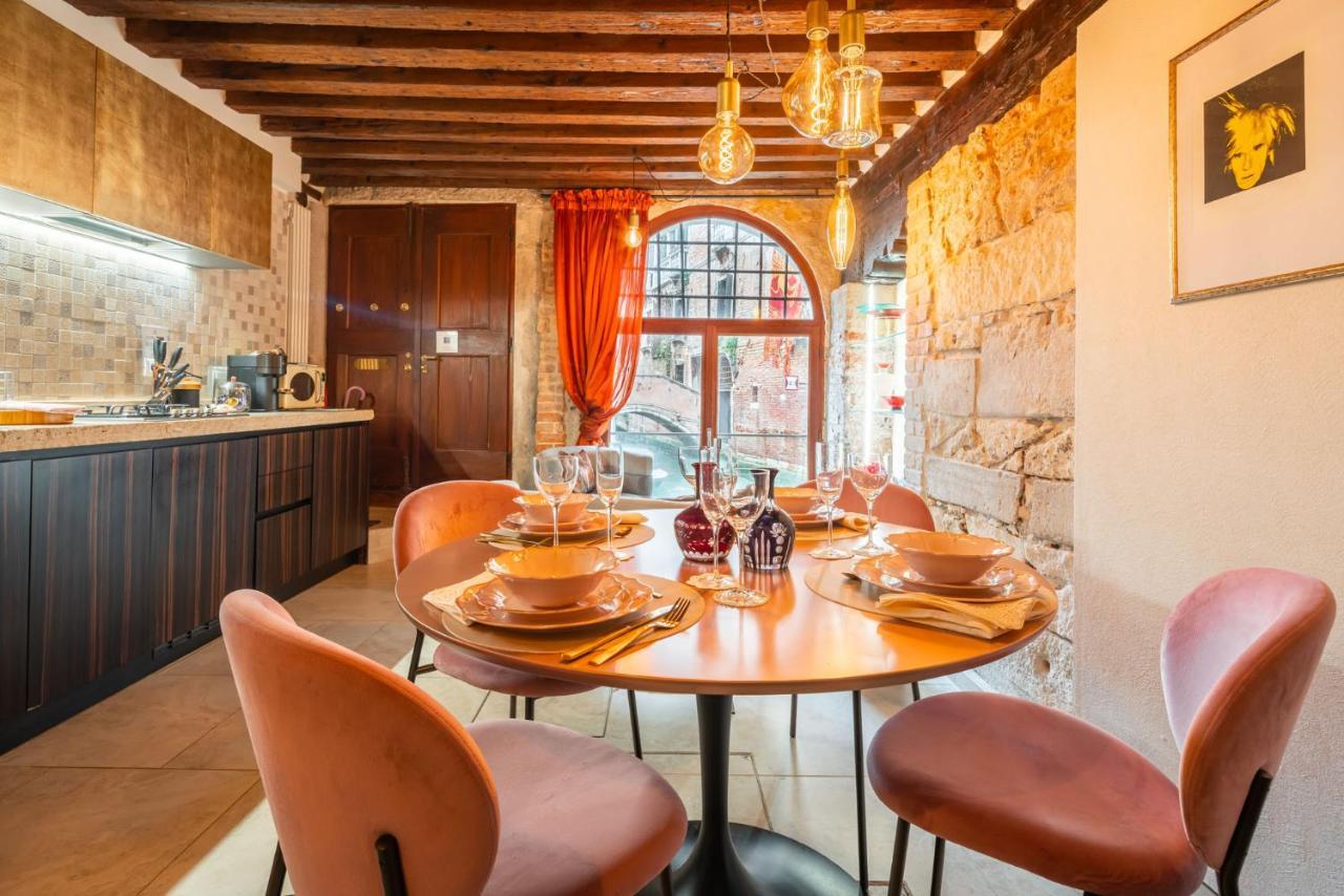 Casa Manina Sul Ponte - Your Private Canal View Venice Exterior photo