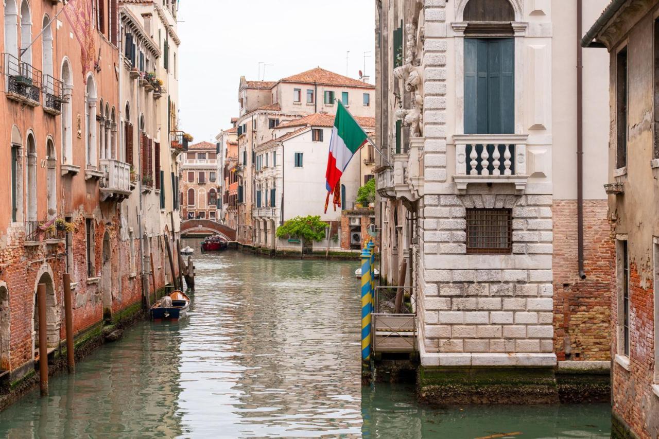 Casa Manina Sul Ponte - Your Private Canal View Venice Exterior photo