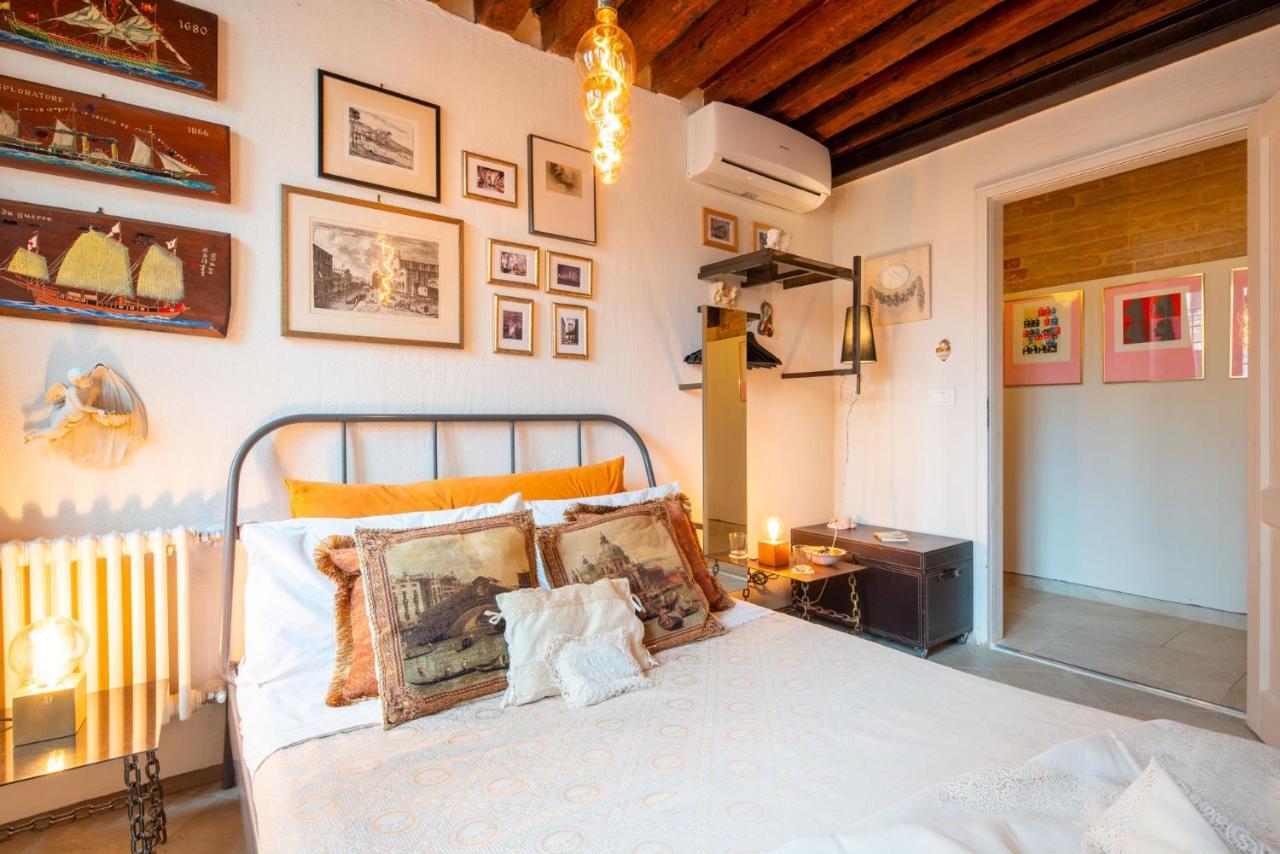 Casa Manina Sul Ponte - Your Private Canal View Venice Exterior photo