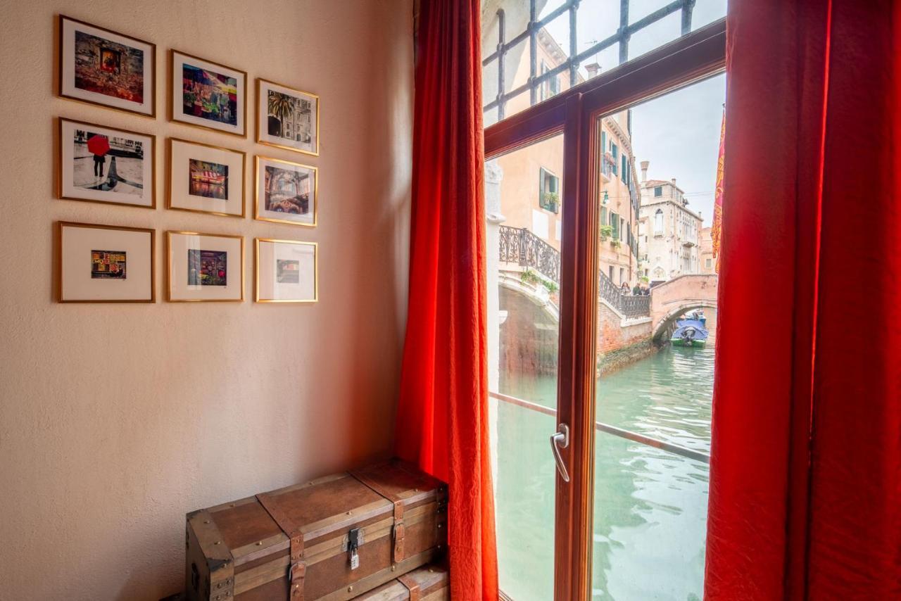 Casa Manina Sul Ponte - Your Private Canal View Venice Exterior photo