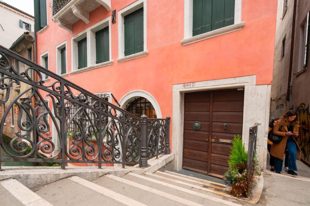 Casa Manina Sul Ponte - Your Private Canal View Venice Exterior photo