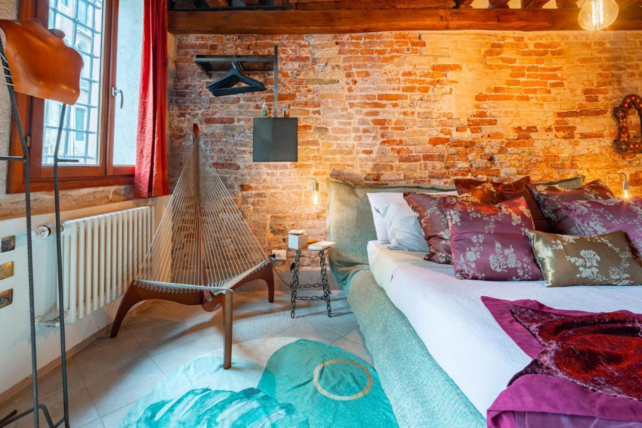 Casa Manina Sul Ponte - Your Private Canal View Venice Exterior photo