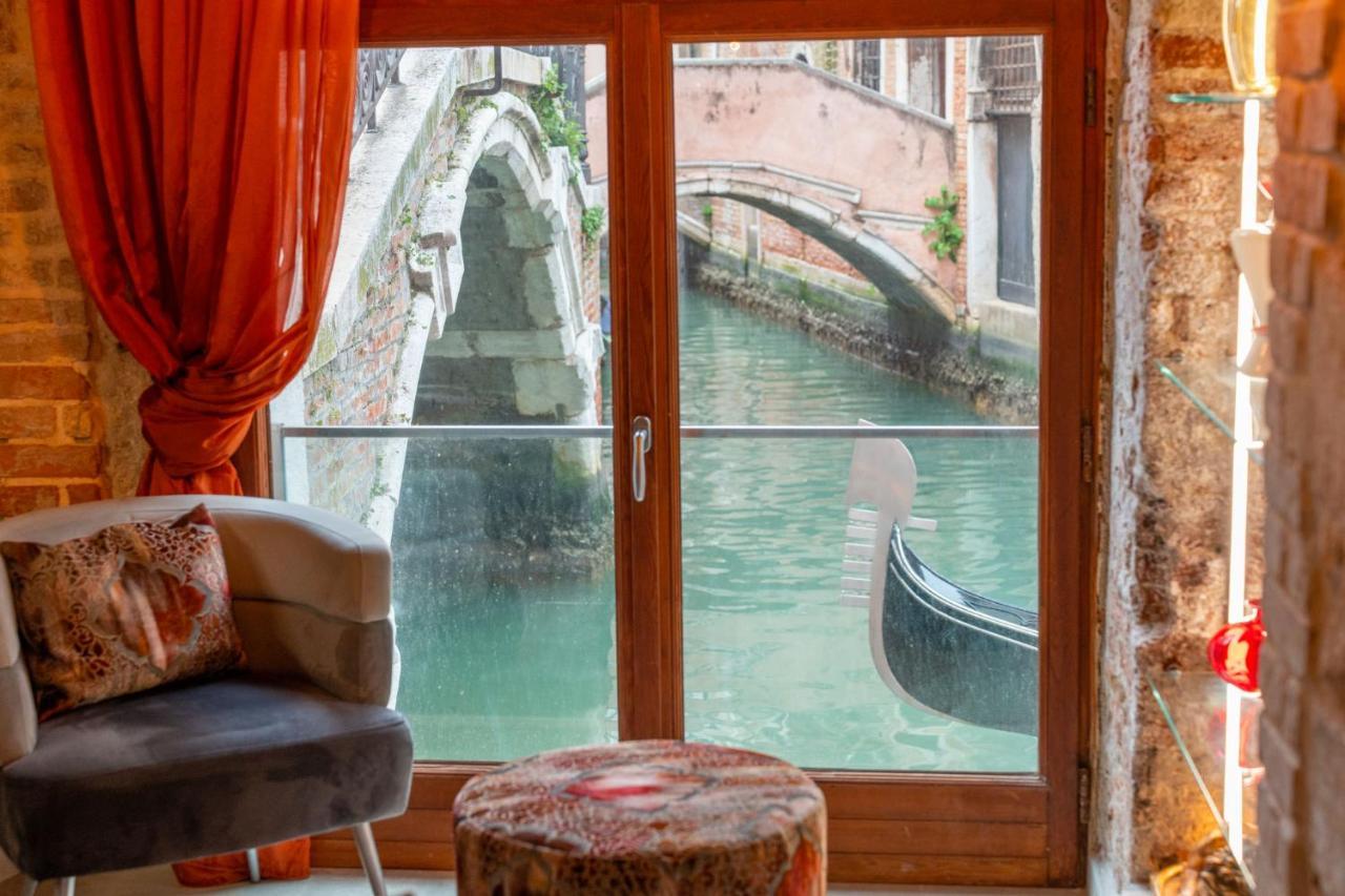 Casa Manina Sul Ponte - Your Private Canal View Venice Exterior photo