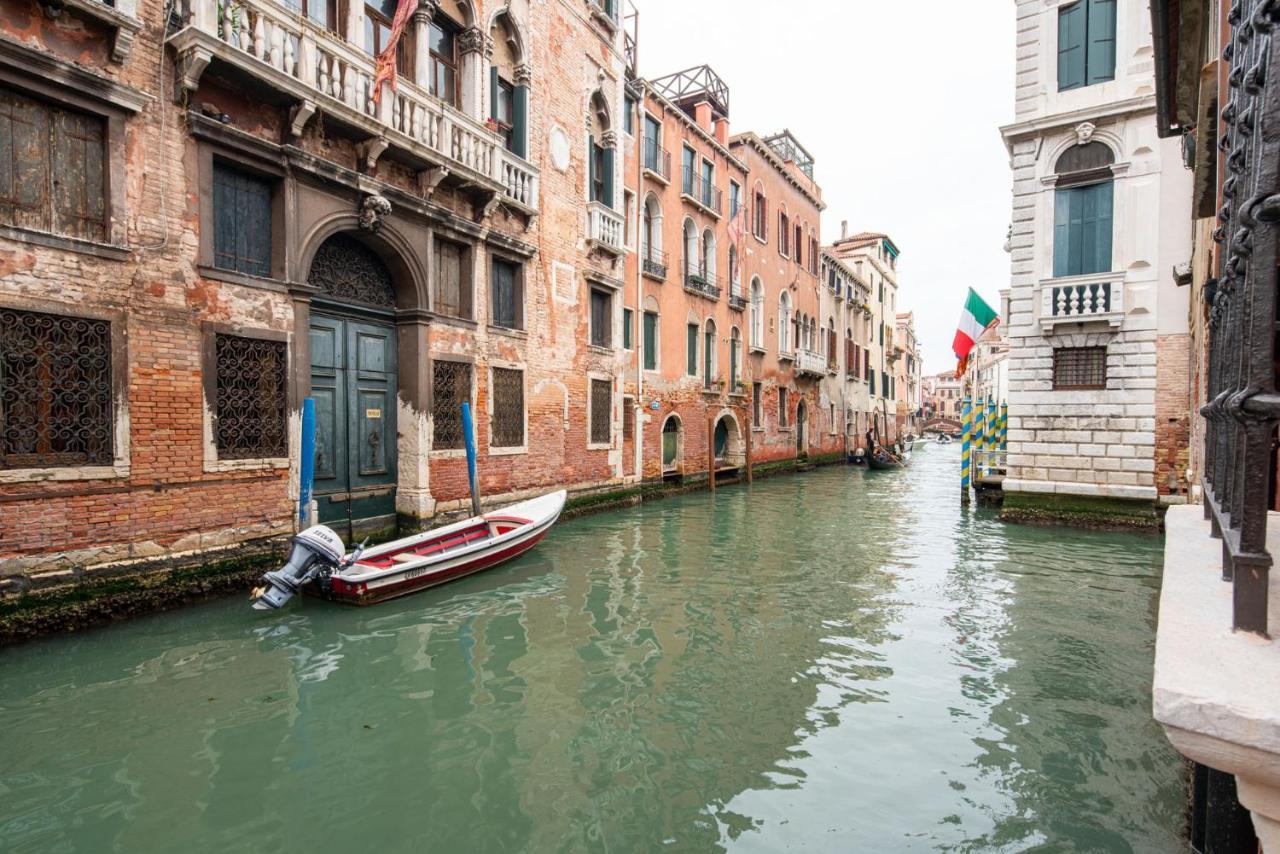 Casa Manina Sul Ponte - Your Private Canal View Venice Exterior photo